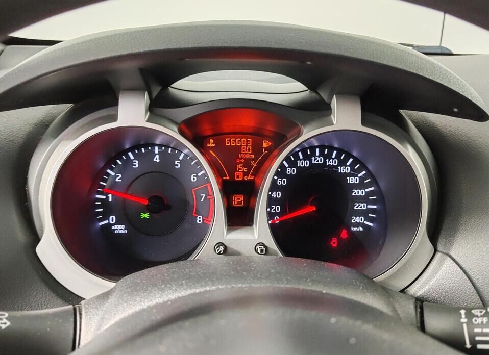 Nissan Juke, I 1.6 CVT (117 л.с.)