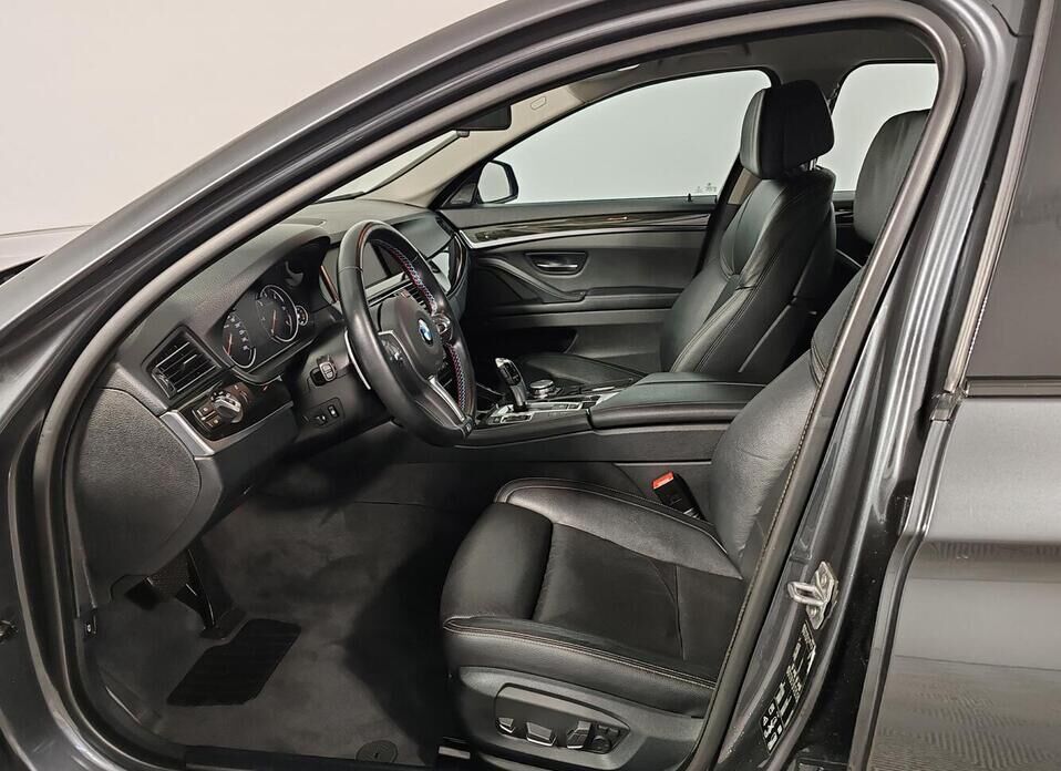 BMW 5 серии, VI (F10/F11/F07) Рестайлинг 530d xDrive 3.0d AT (258 л.с.) 4WD