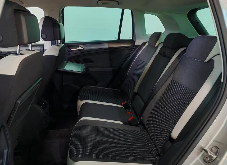 Volkswagen Tiguan, II 2.0d AMT (150 л.с.) 4WD