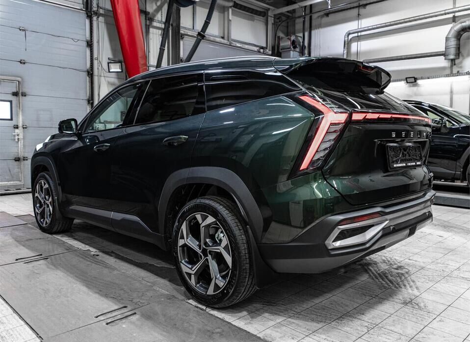 Geely Atlas, II 1.5 AMT (147 л.с.)