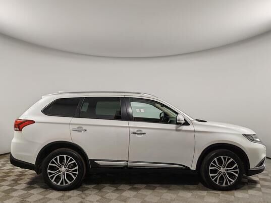 Mitsubishi Outlander, 2017 г., 82 609 км