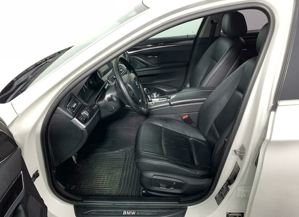 BMW 5 серии 528i xDrive 2.0 AT (245 л.с.) 4WD