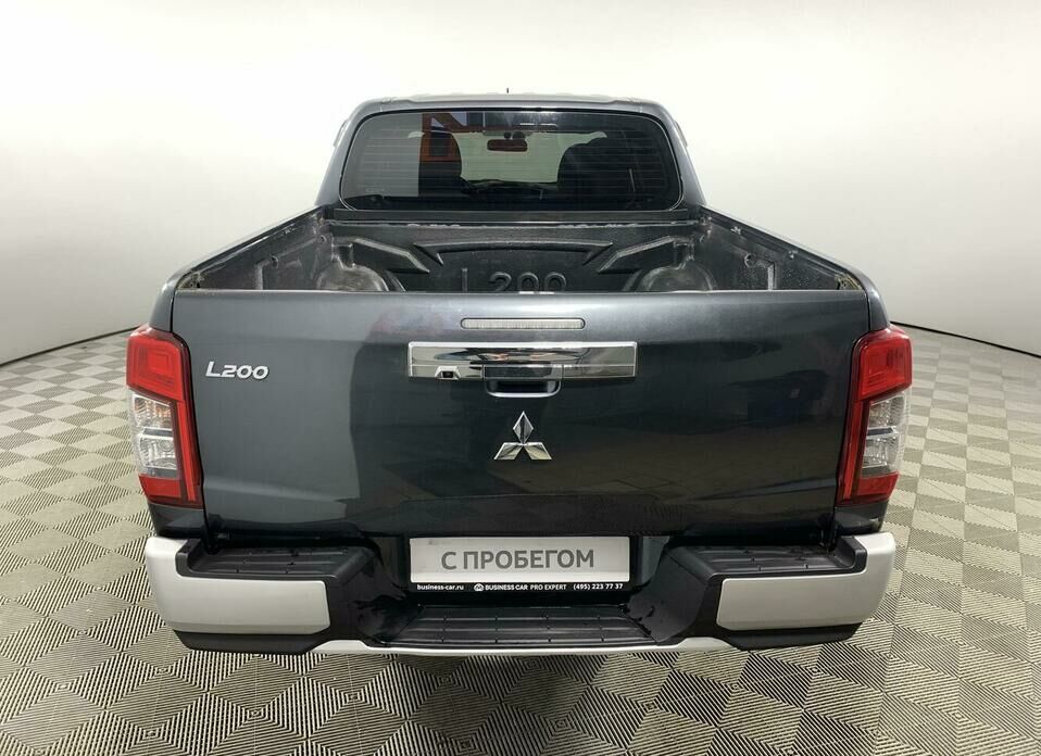 Mitsubishi L200 2.4d AT (154 л.с.) 4WD