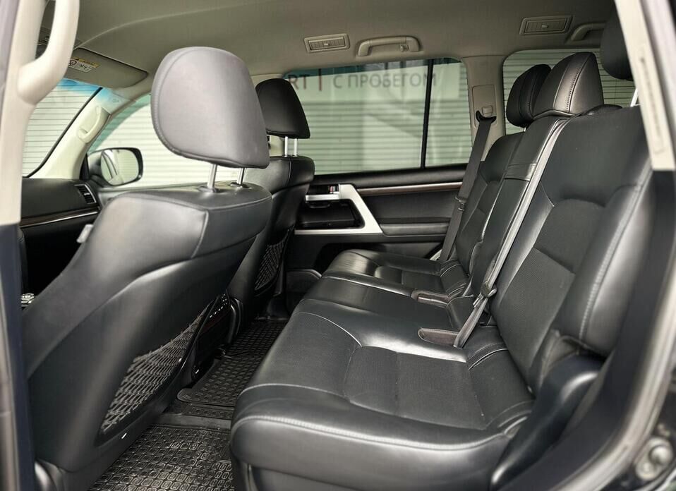 Toyota Land Cruiser, 200 Series Рестайлинг 2 4.6 AT (309 л.с.) 4WD