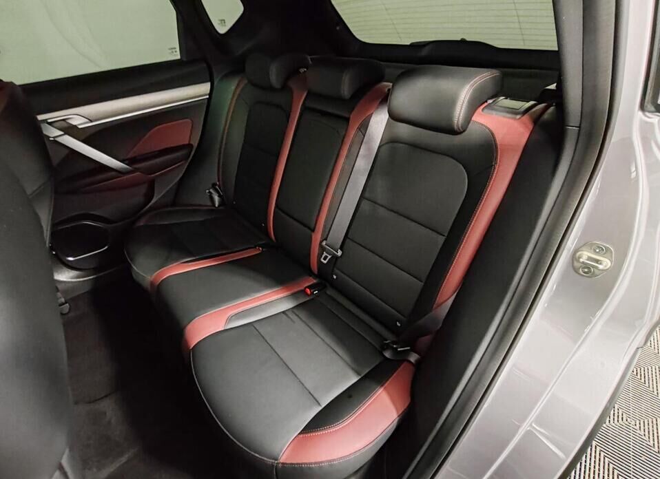 Geely Coolray, I 1.5 AMT (150 л.с.)