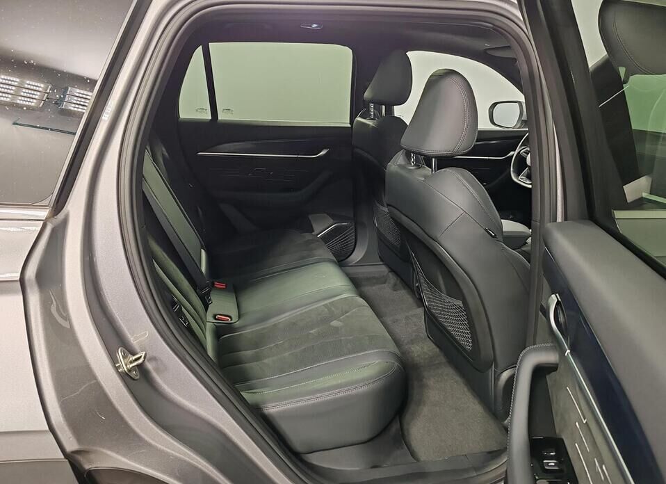 Geely Monjaro 2.0 AT (238 л.с.) 4WD
