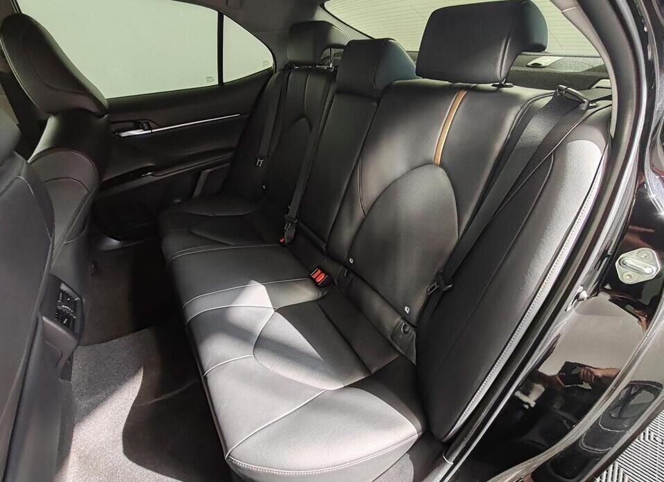 Toyota Camry, VIII (XV70) 2.5 AT (181 л.с.)
