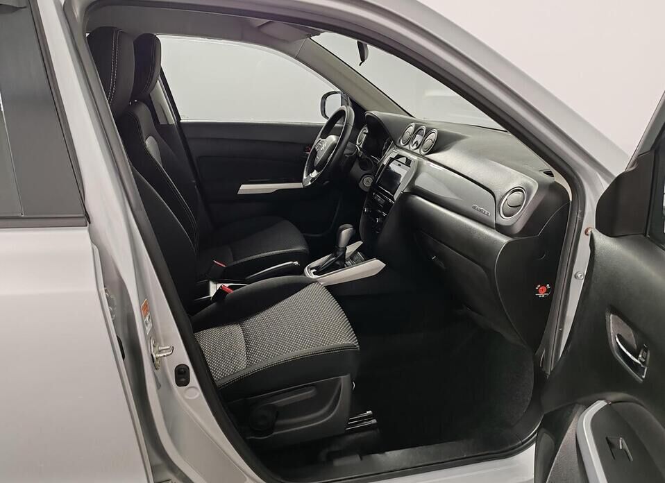 Suzuki Vitara 1.6 AT (117 л.с.) 4WD