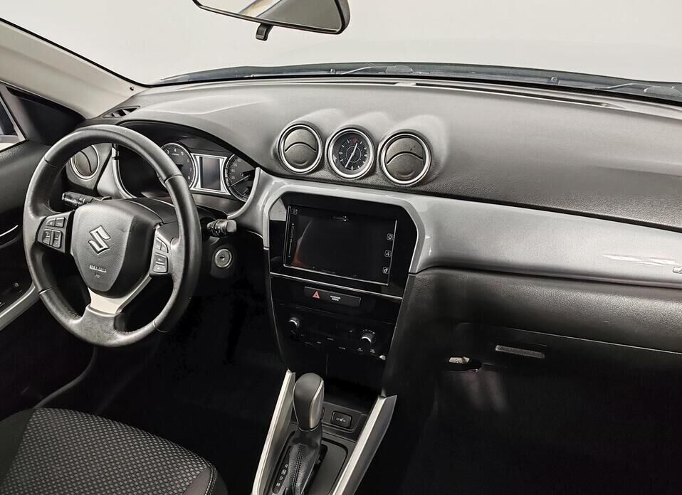 Suzuki Vitara 1.6 AT (117 л.с.) 4WD