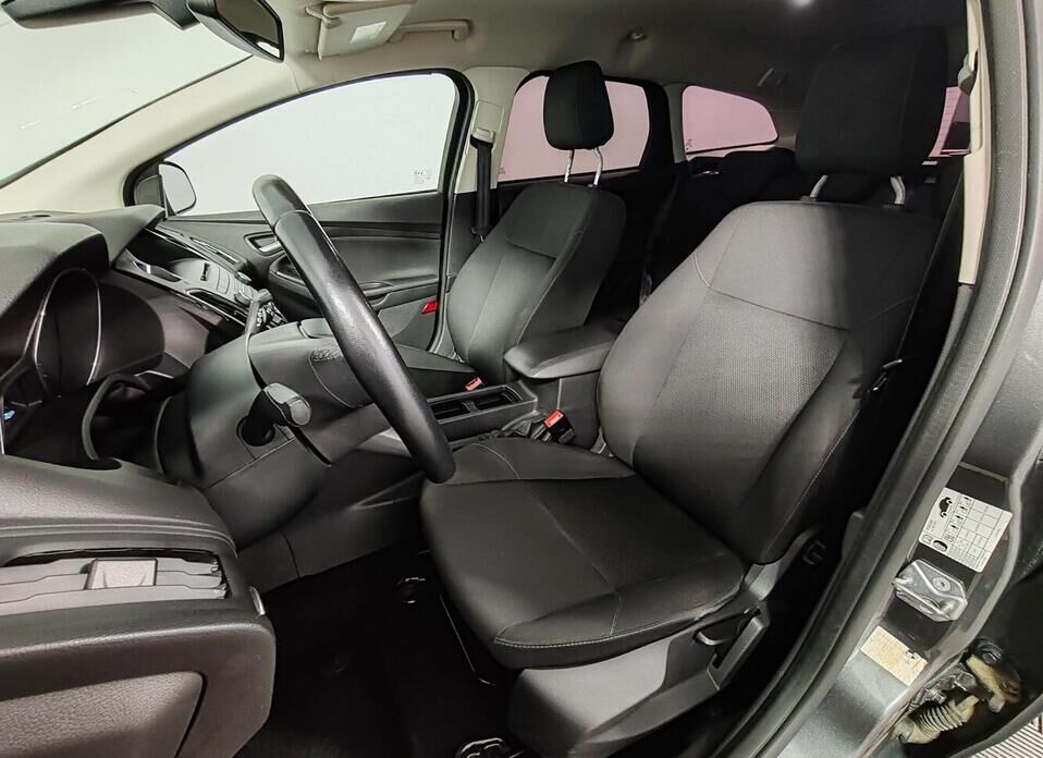 Ford Focus, III Рестайлинг 1.6 AMT (125 л.с.)