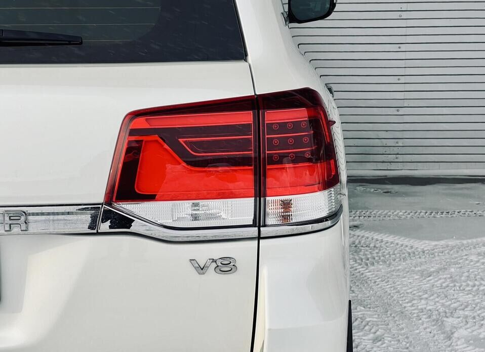 Toyota Land Cruiser, 200 Series Рестайлинг 2 4.5d AT (249 л.с.) 4WD