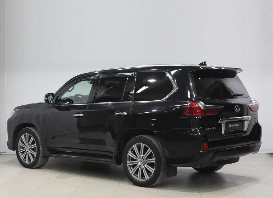 Lexus LX, III Рестайлинг 2 570 5.7 AT (367 л.с.) 4WD