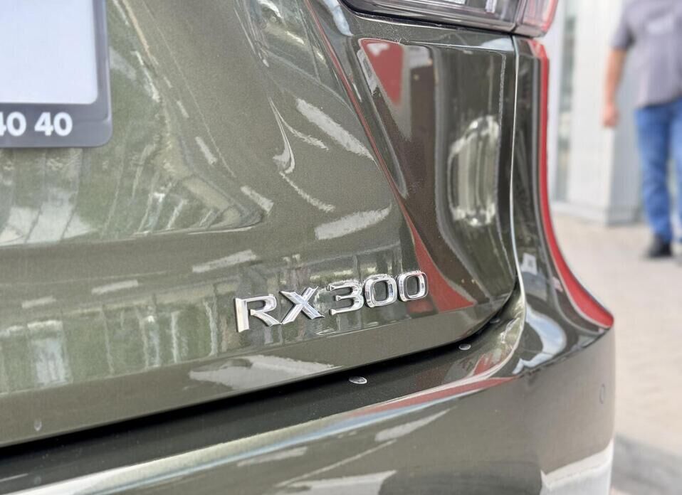 Lexus RX, IV Рестайлинг 300 2.0 AT (238 л.с.) 4WD