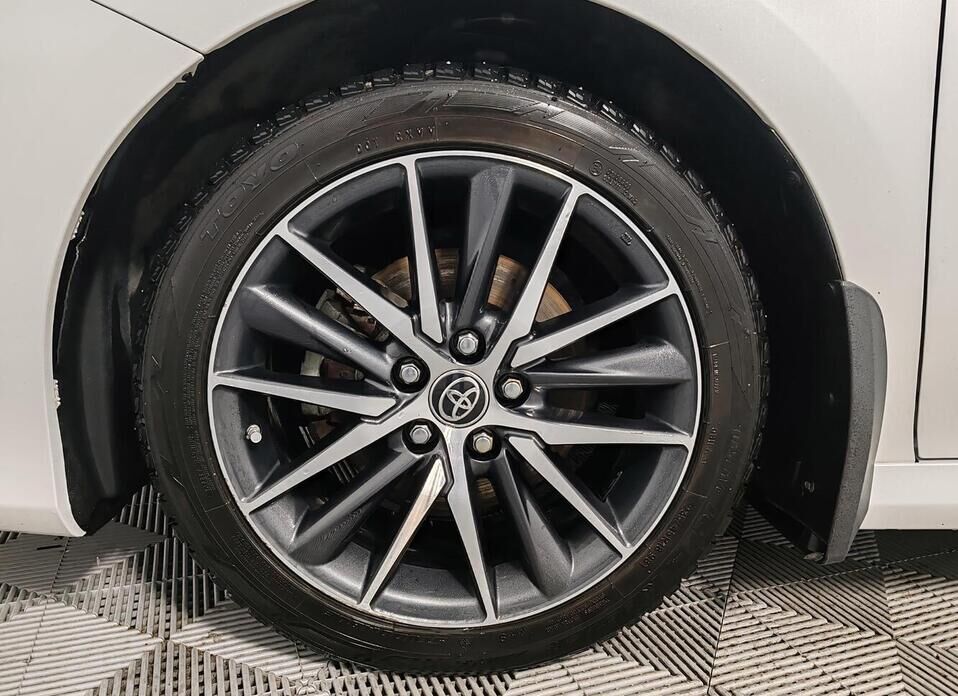 Toyota Camry, VIII (XV70) Рестайлинг 2.5 AT (200 л.с.)