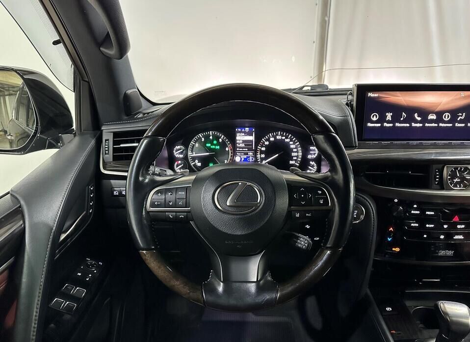 Lexus LX, III Рестайлинг 2 570 5.7 AT (367 л.с.) 4WD