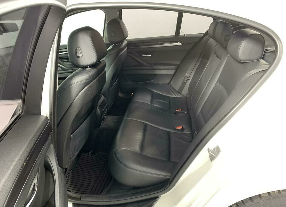 BMW 5 серии 528i xDrive 2.0 AT (245 л.с.) 4WD