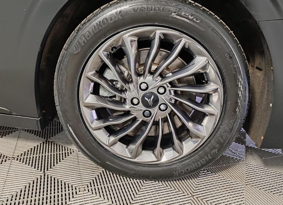 Voyah Dream, I 1.5hyb AT (394 л.с.) 4WD