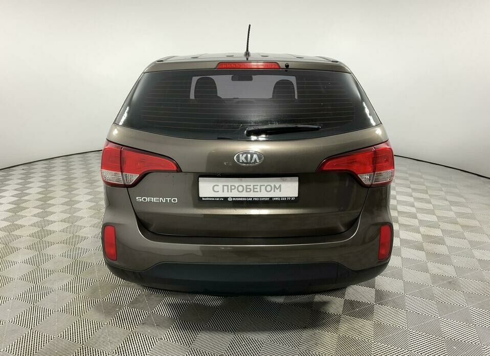 Kia Sorento 2.4 MT (175 л.с.)