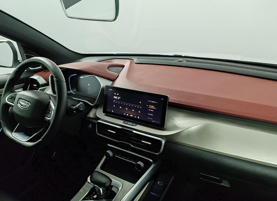 Geely Coolray, I 1.5 AMT (150 л.с.)