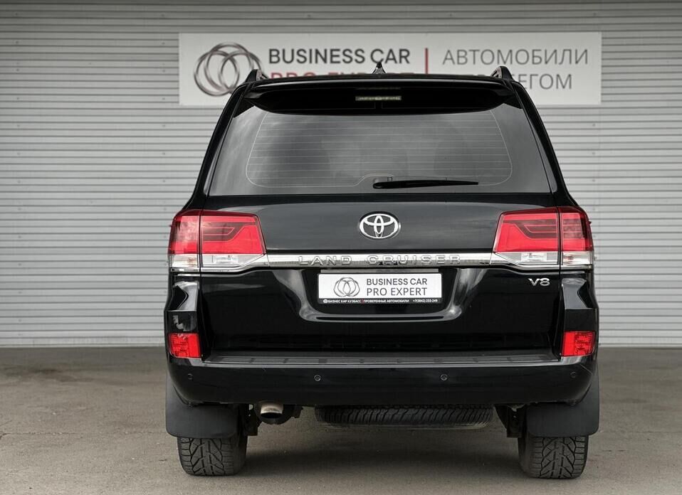 Toyota Land Cruiser, 200 Series Рестайлинг 2 4.6 AT (309 л.с.) 4WD