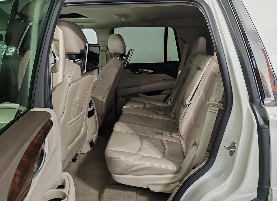 Cadillac Escalade, IV 6.2 AT (409 л.с.) 4WD