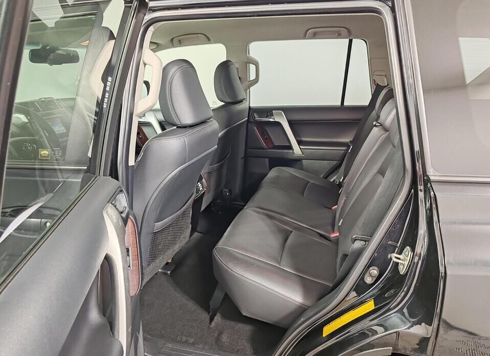 Toyota Land Cruiser Prado, 150 Series Рестайлинг 1 2.8d AT (177 л.с.) 4WD