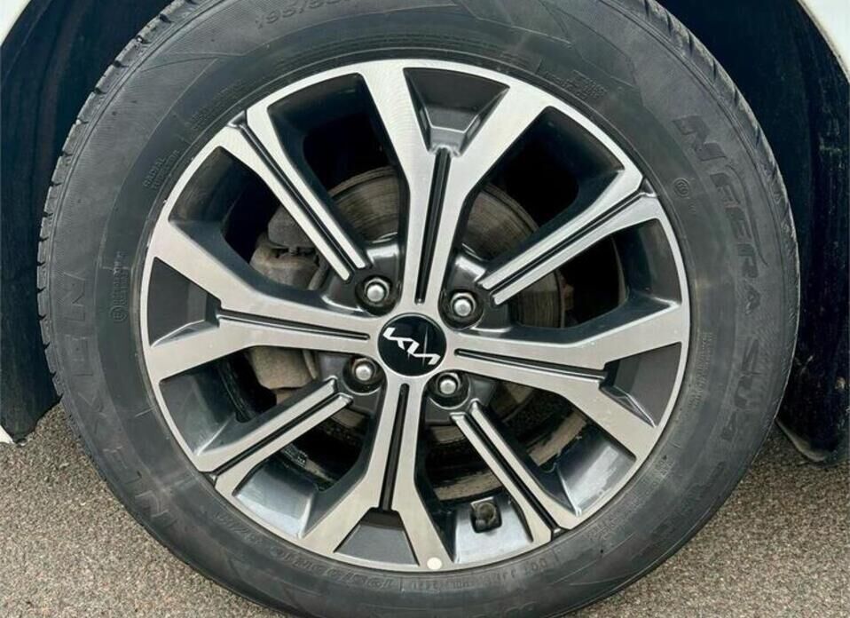 Kia Rio, IV Рестайлинг 1.6 AT (123 л.с.)