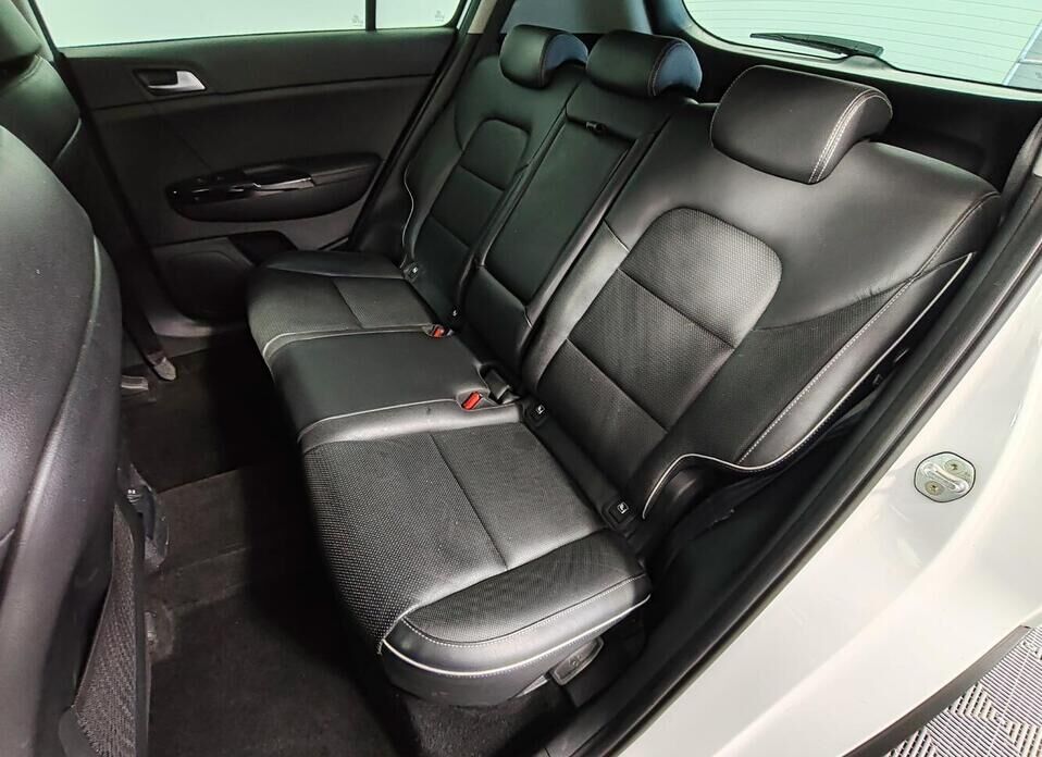 Kia Sportage, IV Рестайлинг 2.4 AT (184 л.с.) 4WD
