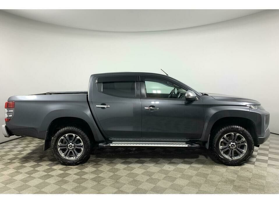 Mitsubishi L200 2.4d AT (154 л.с.) 4WD