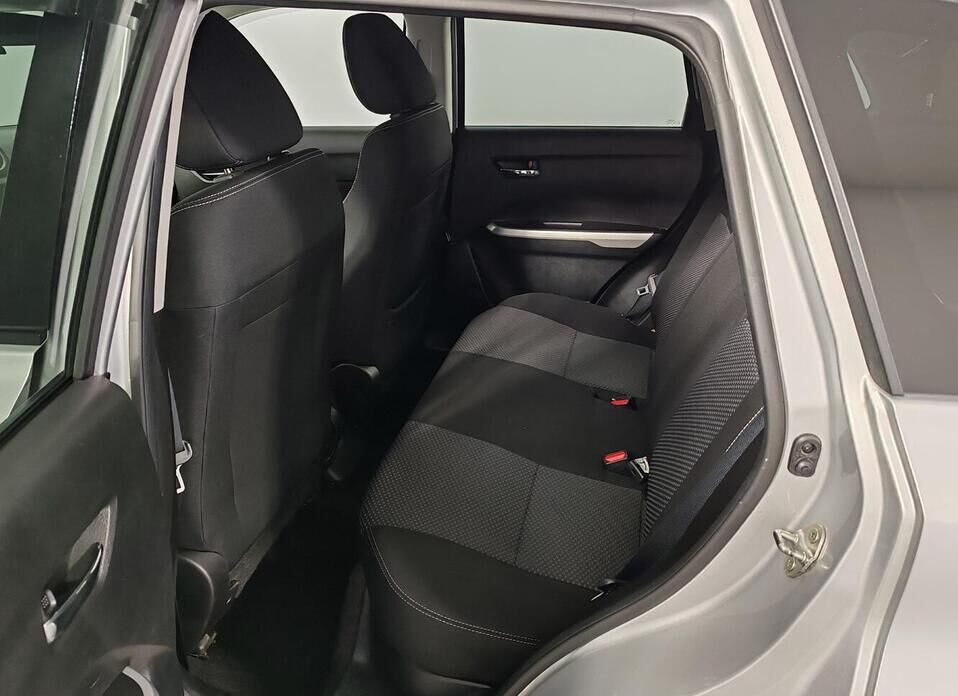 Suzuki Vitara 1.6 AT (117 л.с.) 4WD