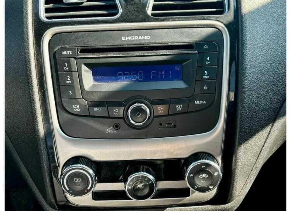 Geely Emgrand EC7 1.8 MT (126 л.с.)