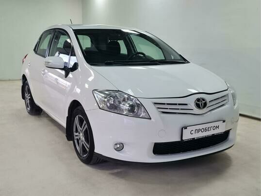 Toyota Auris, 2011 г., 184 935 км